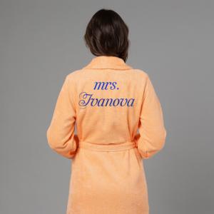 Женский халат с вышивкой 
