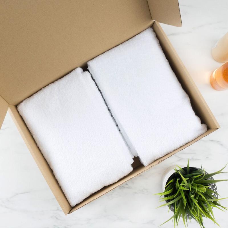 Комплект полотенец с вышивкой «Мистер и Миссис» (белые)