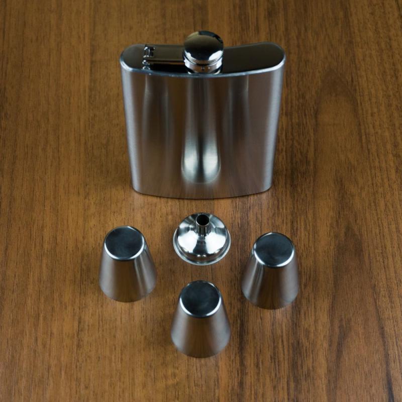 Забавная книга - Устав ВЛКСМ