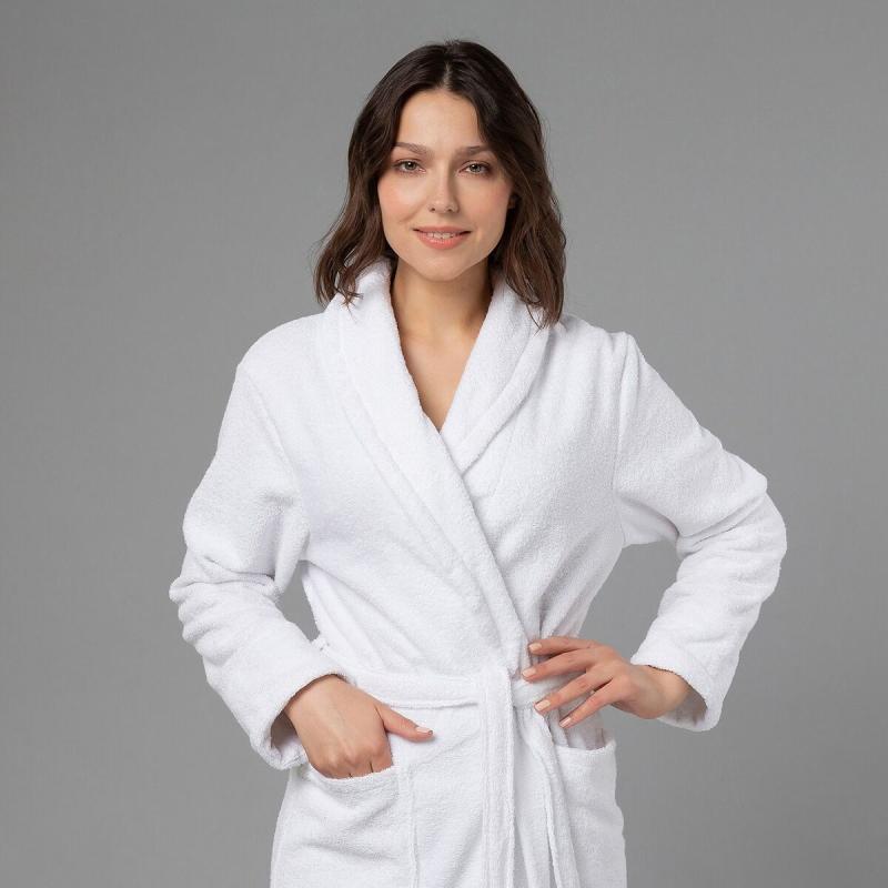 Женский халат с вышивкой  