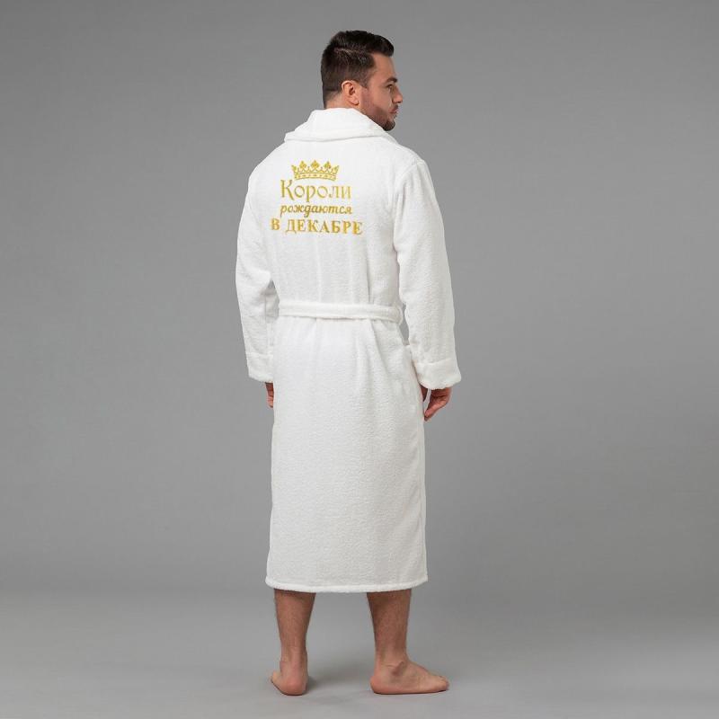 Мужской халат с вышивкой 