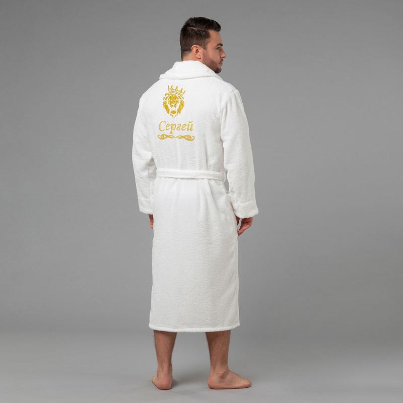 Мужской халат с вышивкой 