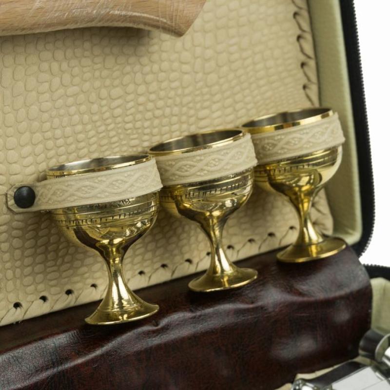 Подарочный набор в мини-кейсе на 6 персон